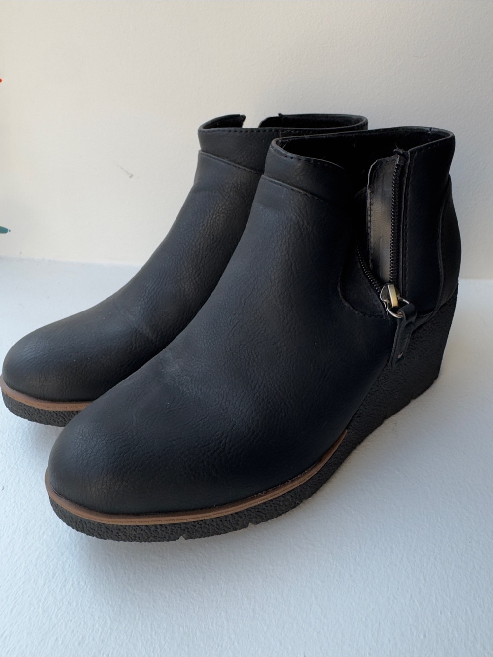 Dr. Scholl's Bianca Black Faux Leather Wedge Ankle Booties - Size 7.5M